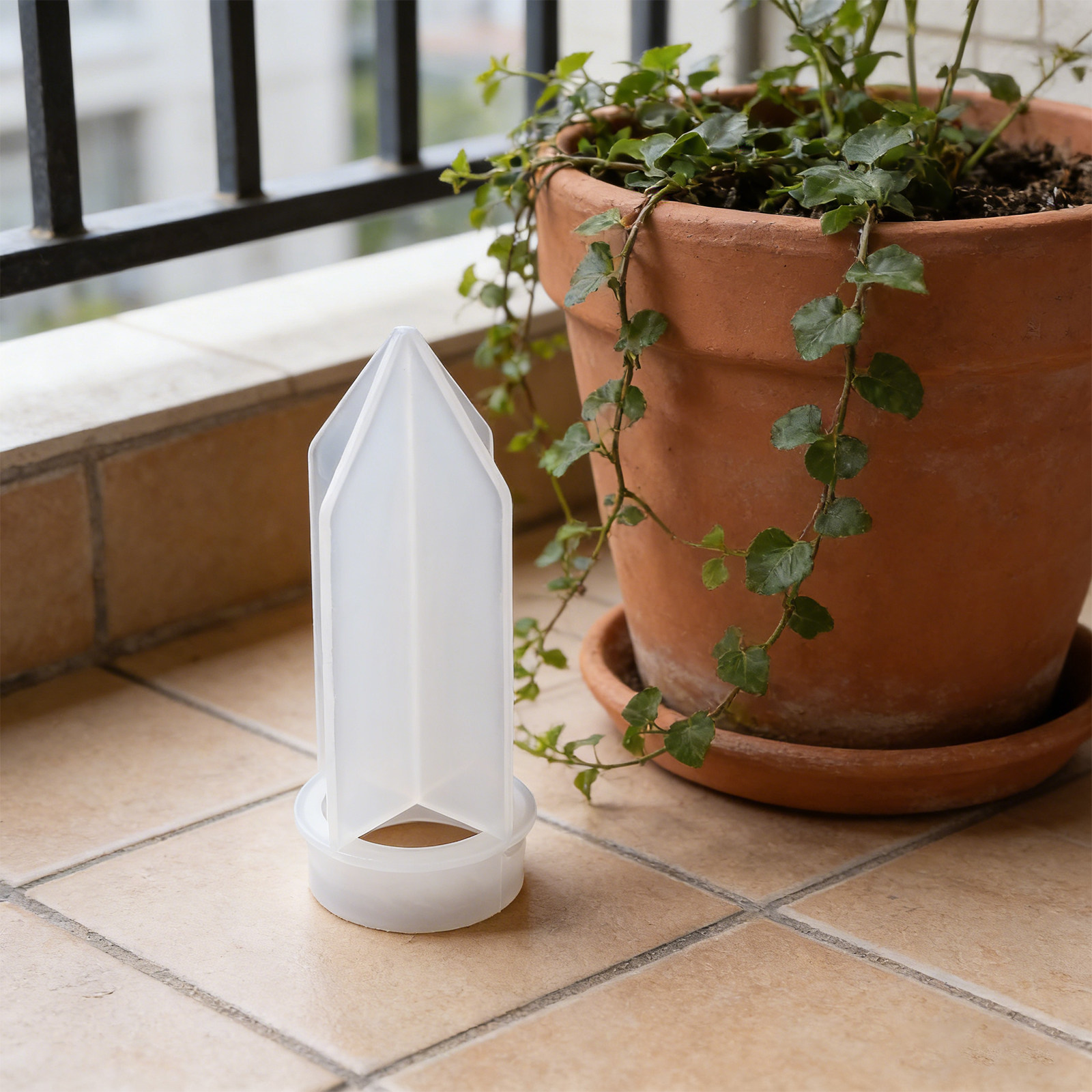 ガーデン用植物支柱クリップ8個入り。プラスチック製で、つる性 - Plant Support Stake のレビューと価格