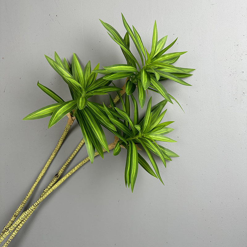 シミュレートされた緑の植物、3つの頭を持つユリの竹、ドラセナ - Snake Plant のレビューと価格